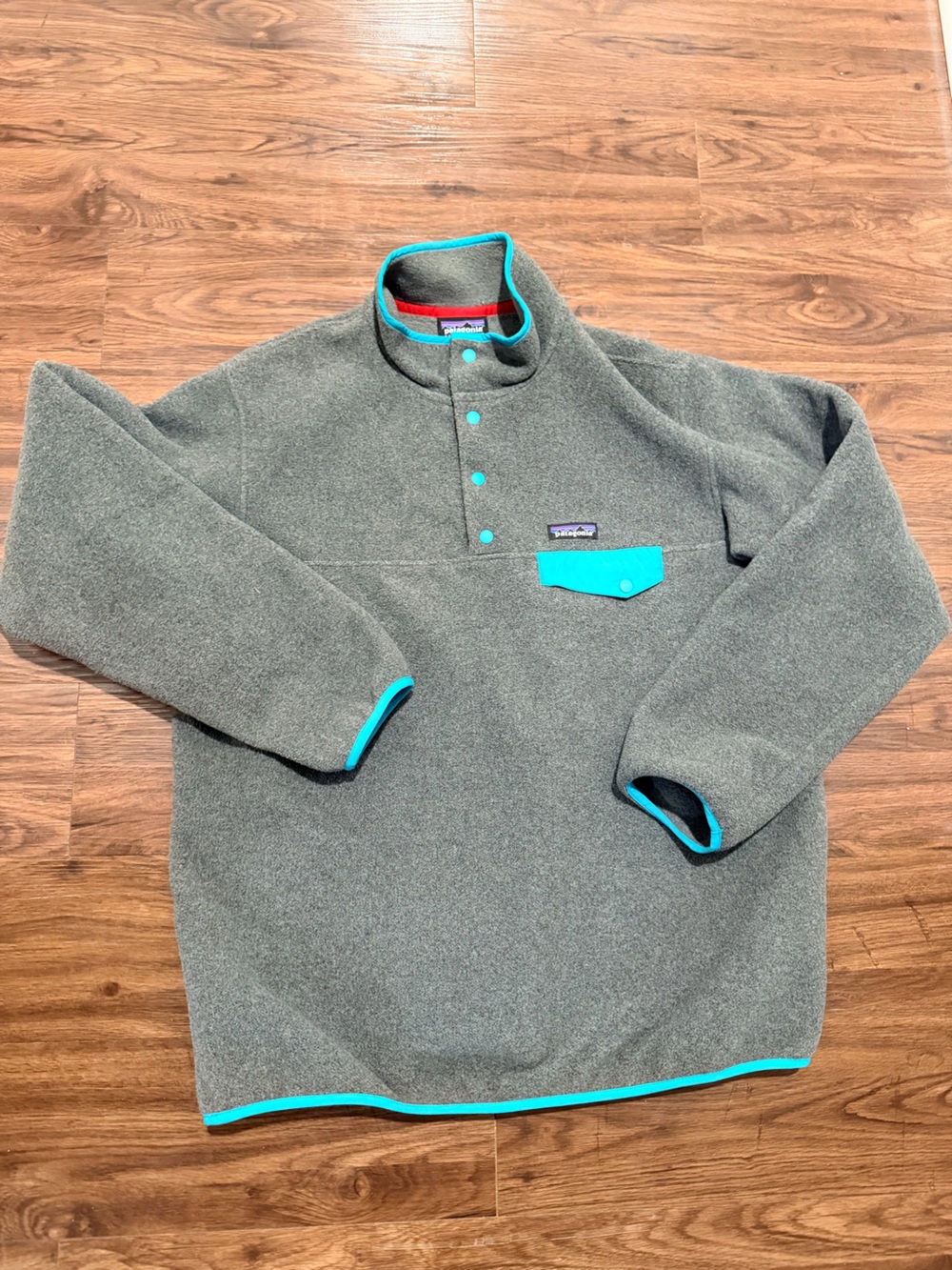 Patagonia Gray Fleece Pullover with Teal Trim - Picture 4 of 8